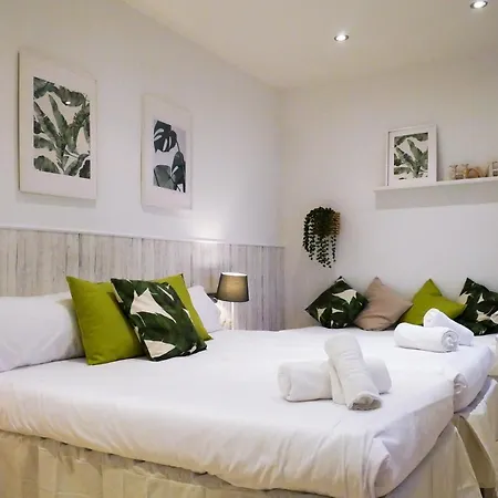 U-nique Sant Eudald Apartman *